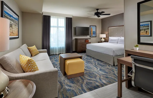 جناح استوديو بسرير كينج بحوض استحمام لذوي الإعاقة، Homewood Suites by Hilton Los Angeles Redondo Beach 5/10