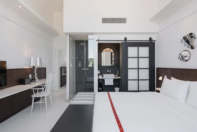 Wow, Queen Bed، Ruby Bea Hotel Florence 2/3