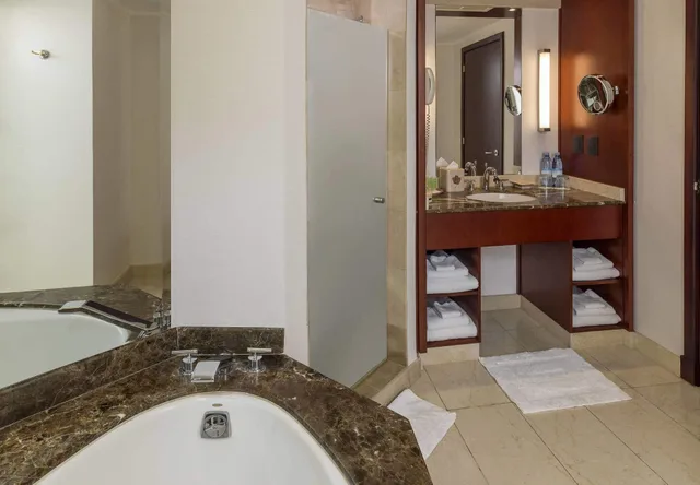 Executive, Double Bed, Jw Marriott Hotel Quito 2/2