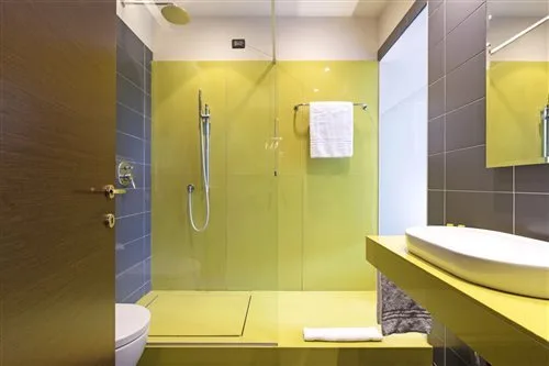 غرفة عائلية بسرير مزدوج أو سريرين منفصلين، B&B Hotel Malpensa Lago Maggiore 1/1