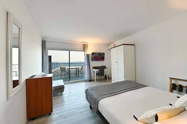 جناح جونيور بإطلالة على البحر، Hôtel Le Catalan Restaurant Le Miradou 1/6