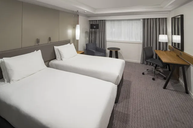 غرفة بريميوم بسريرين منفصلين، Crowne Plaza Nottingham 1/8