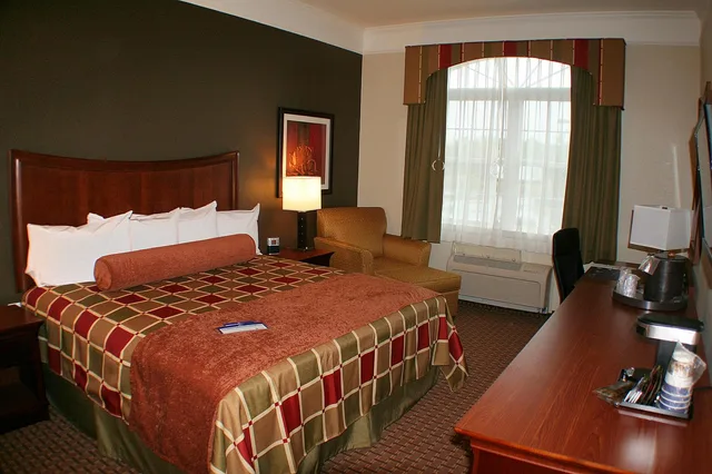غرفة بسرير كينج لذوي الإعاقة، Best Western Plus Easton Inn & Suites 2/3