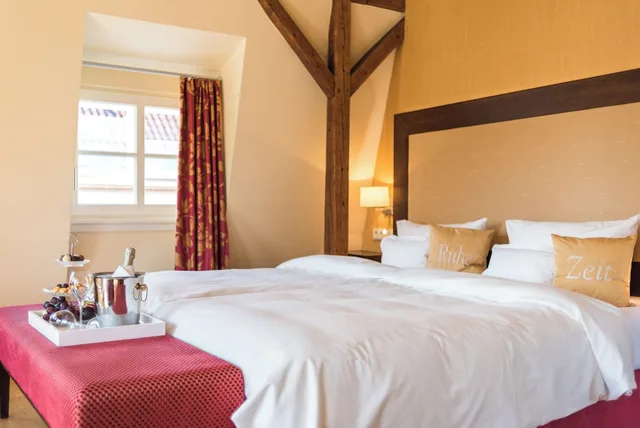 جناح استوديو فاخر بسرير كينج بحوض جاكوزي، Romantik Hotel Reichshof 1/10