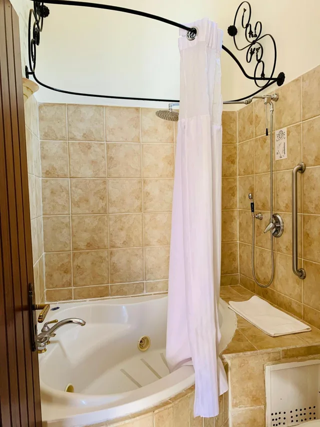 جناح ديلوكس بجاكوزي، Hacienda Los Laureles 9/9