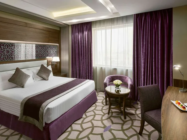 جناح تنفيذي بسرير كينج، موفنبيك القصيم(Movenpick Qassim) 2/3