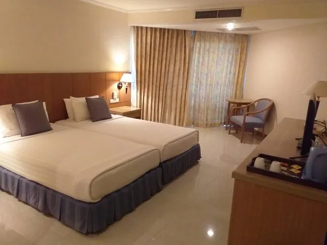 غرفة ديلوكس بسرير كينج، Khanom Golden Beach Hotel 3/3