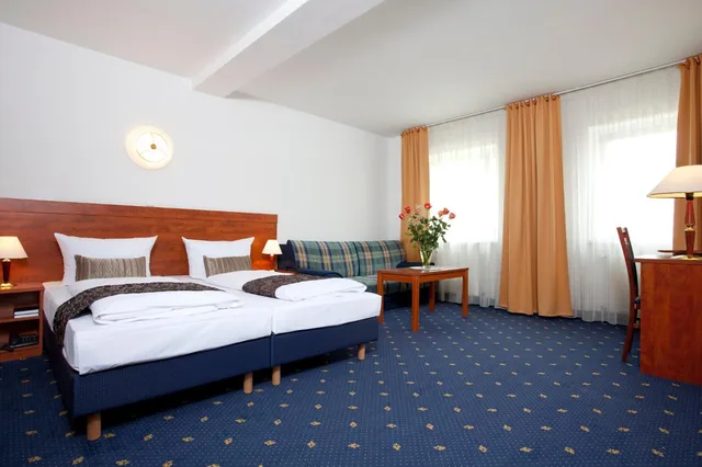 غرفة ثلاثية، Atrium Charlottenburg 8/10