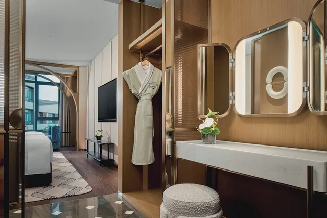Standard, 2 Double Beds, Garden View, Hotel Indigo Wuxi Qingming Bridge by IHG 4/5