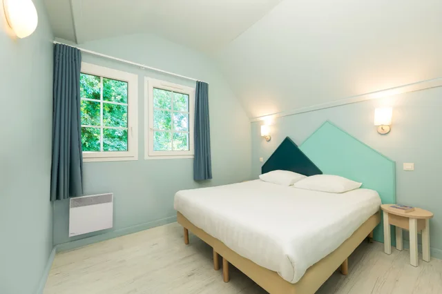 Design, Comfort, Cottage, 1 Double and 4 Single Beds، CENTER PARCS LE LAC D'AILETTE 1/2