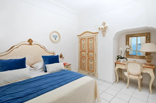 غرفة بسرير كينج بإطلالة على البحر، Hotel Onda Verde 1/5