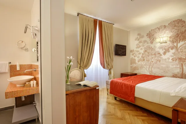 غرفة بسرير كوين في الملحق، Mozart Hotel Rome 1/4