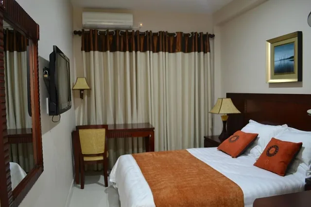 غرفة قياسية بسرير مزدوج بإطلالة على الحديقة، Hotel Labama 1/6