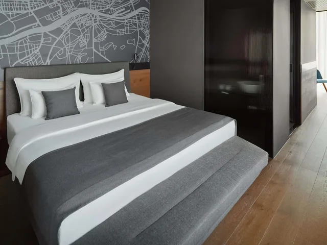 غرفة ديلوكس بسرير مزدوج، Movenpick Zagreb 3/9