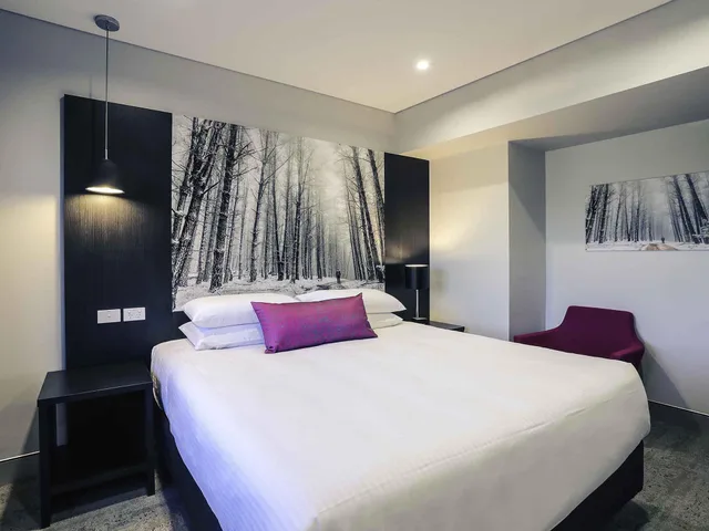 جناح بسرير كينج بـ3 غرف نوم، Mercure Tamworth 2/2