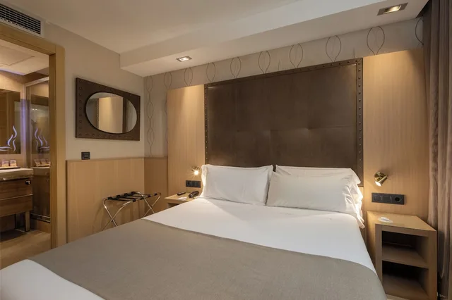 غرفة بسرير مزدوج، Gran Hotel Barcino 1/10