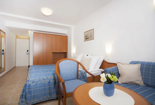 غرفة قياسية مزدوجة بشرفة، Bluesun Hotel Marina 2/5