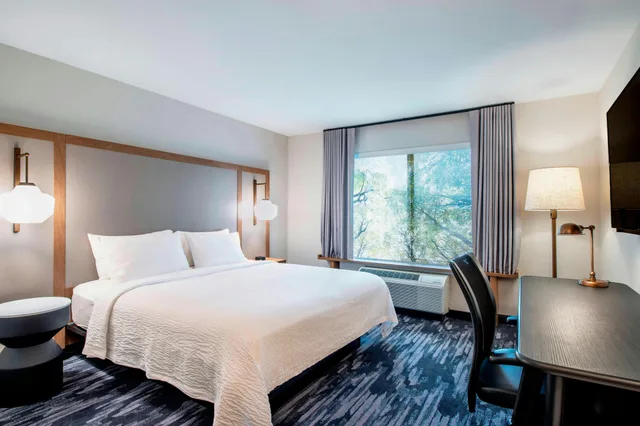 غرفة، Fairfield Inn And Suites Kelowna 7/9