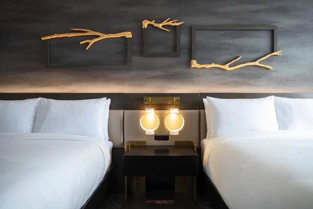 غرفة بسريرين مزدوجين، Renaissance Chicago North Shore Hotel 12/17