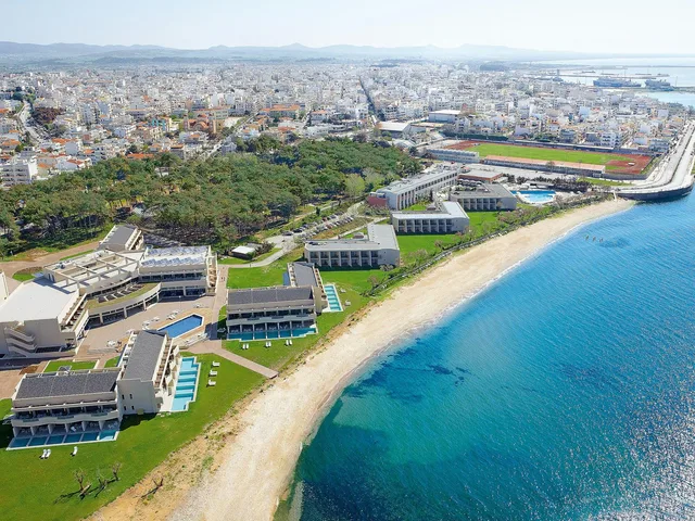 غرفة تنفيذية بإطلالة على البحر بمسبح خاص، Grecotel Astir Palace 1/1