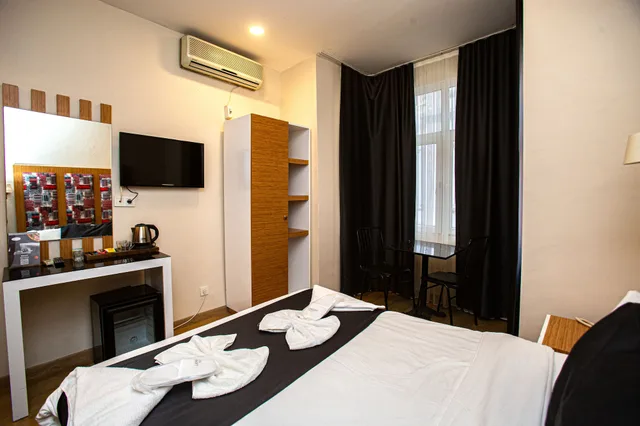 غرفة ديلوكس بسرير مزدوج، La Pazza Suites 7/10