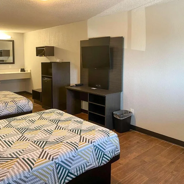 غرفة رباعية لذوي الإعاقة، Motel6 Hurricane, WV 2/4