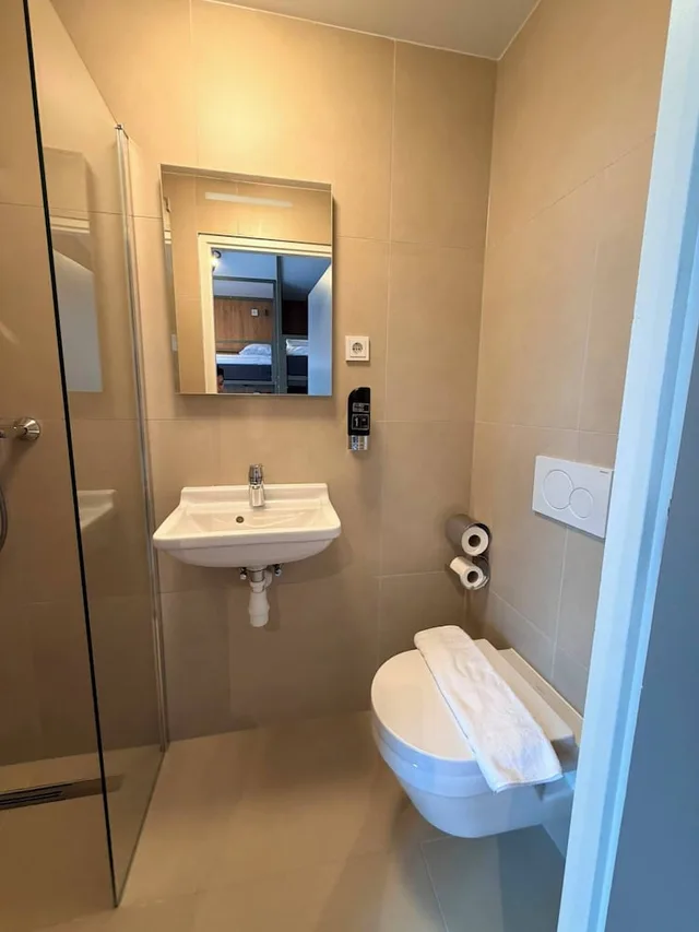 Standard, Twin Beds, Private Bathroom, Continental Hotel 10/10