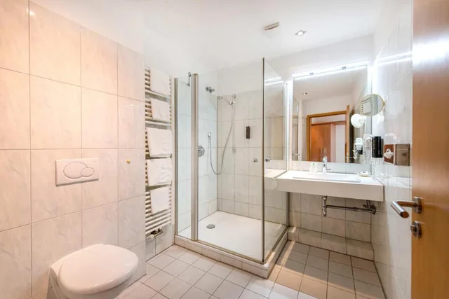 Room, Double Bed, River View, Top Cityline Diehl S Hotel Koblenz 4/5