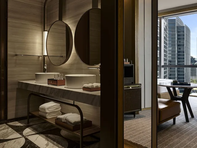 غرفة ديلوكس بسريرين منفصلين بإطلالة على النهر، Thompson Shanghai Expo, by Hyatt 2/2