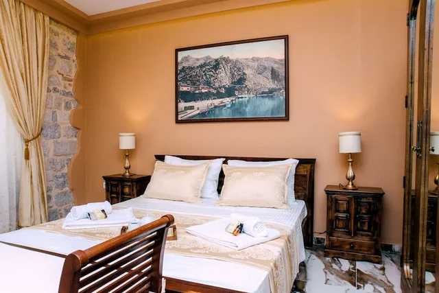 شقة فاخرة بسريرين كوين بشرفة بغرفتي نوم، D & Sons Apartments 1/6