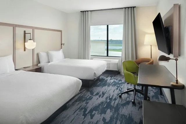 Room, 2 Queen Beds, Fairfield by Marriott Inn & Suites Columbus 2/8