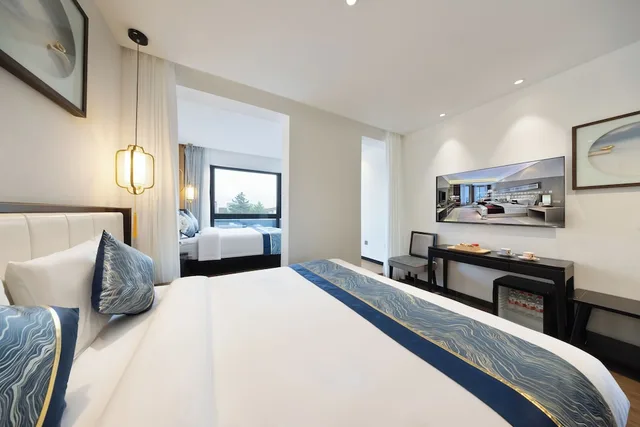 غرفة رباعية بسريرين مزدوجين وسرير كينج وسرير كوين بشرفة، Beijing Aaliyah Wang Fu Jing Forbodden City Boutique Hotel 1/10