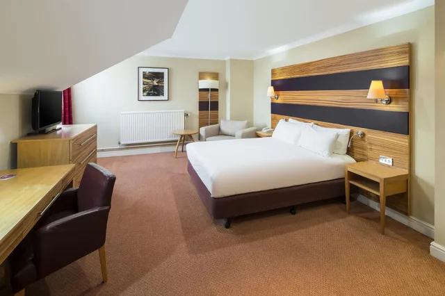 غرفة بريميوم بسرير كوين مع دخول صالة النادي، Crowne Plaza Chester 1/1
