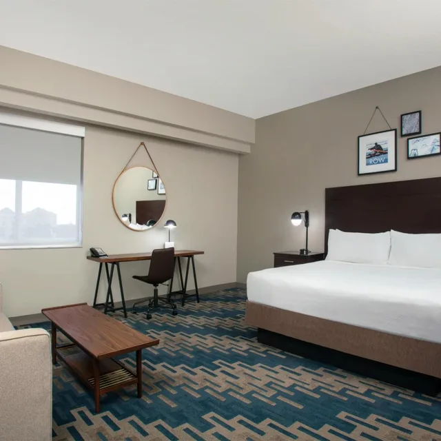 جناح بسرير كينج مع أريكة، Four Points By Sheraton Fort Lauderdale Airport - Dania Beach 2/6