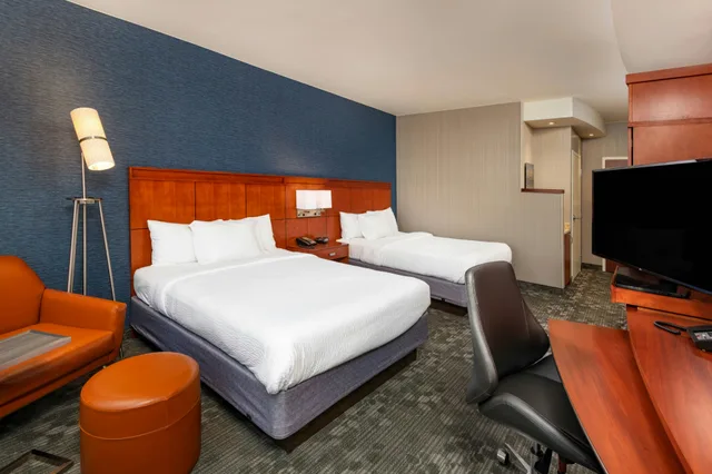 غرفة بسريرين كوين، Courtyard By Marriott Santa Ana Orange County 2/6