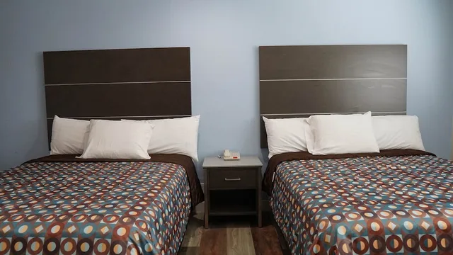 غرفة قياسية بسريرين كوين، Sea Breeze Inn 1/4