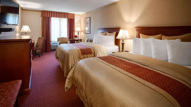 غرفة رباعية بسريرين مزدوجين لذوي الإعاقة، Best Western Plus Morristown Inn 2/6