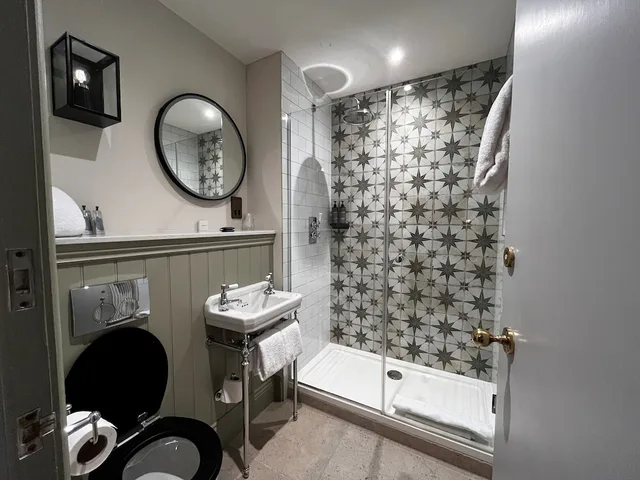 Carriage House, Standard, King Bed، Blackwell Grange 2/2