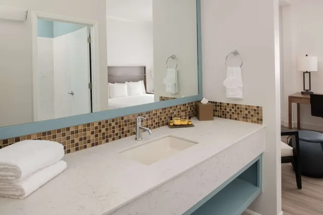 جناح بسرير كينج، Best Western Plus All Suites Inn 2/3