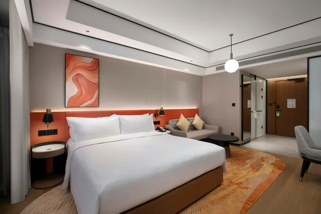 غرفة بسرير كينج في طابق مرتفع، Hilton Garden Inn Tianjin Five Great Avenues 1/2