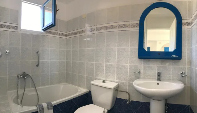 غرفة ديلوكس بسرير مزدوج بشرفة، Dioskouri Art Villas 6/9