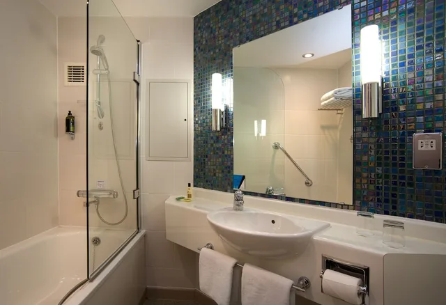 غرفة قياسية بسريرين منفصلين، The View Hotel 9/10