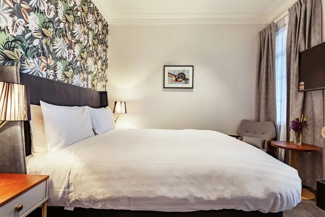 غرفة قياسية بسرير كوين، Wigram Hotel 2/3