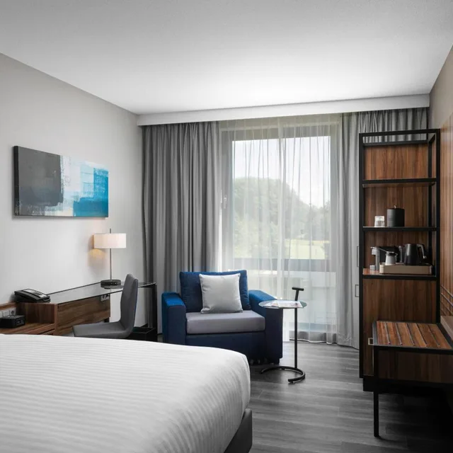 Guest Room, Comfort, King Bed, Sofa, Courtyard By Marriott Amsterdam Airport 2/5