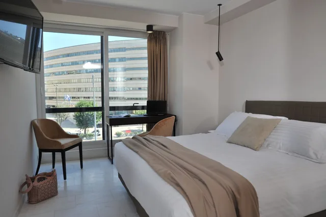 غرفة كومفورت بسرير مزدوج، B4b Athens 365 Hotel 1/3