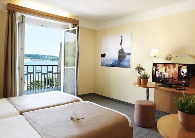 Room, Double Bed, Sea View, Neptun 1/4