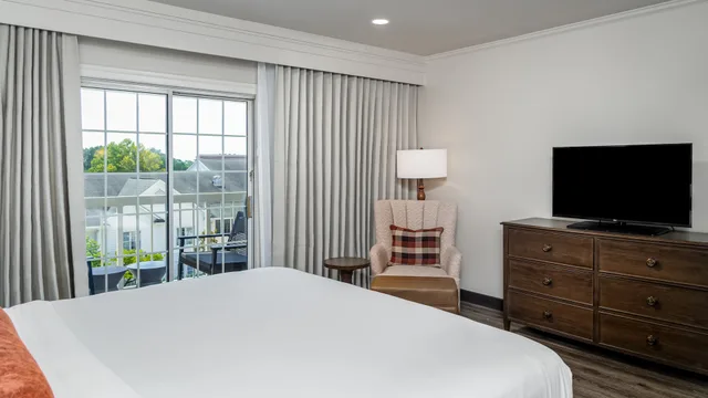 جناح، Hotel Indigo Atlanta Vinings 2/9