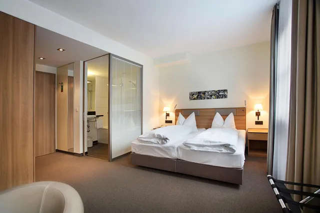 Room, Double Bed, with Extra Bed, HOTEL AM JAKOBSMARKT 3/8