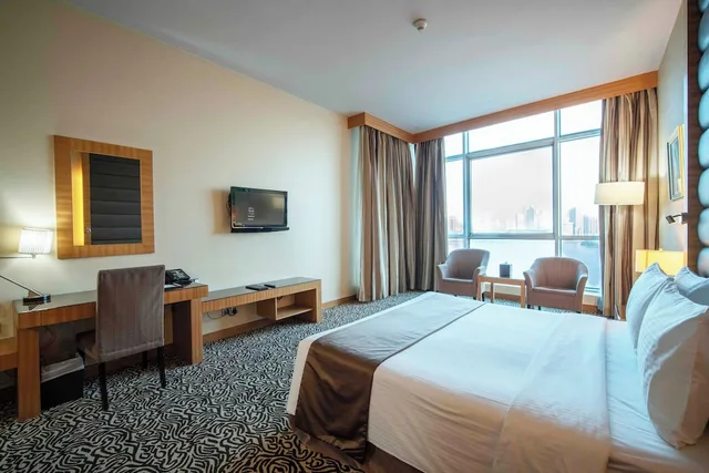 Room, King Bed, Lagoon View، Copthorne Hotel Sharjah 1/7