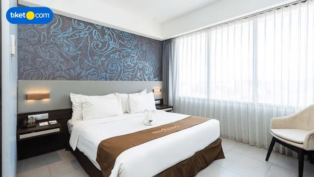 Groovy, Double Bed، Midtown Hotel Samarinda 1/4